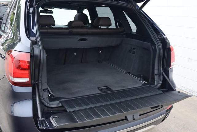 Photo of 2017 Imperial Blue Metallic BMW X5