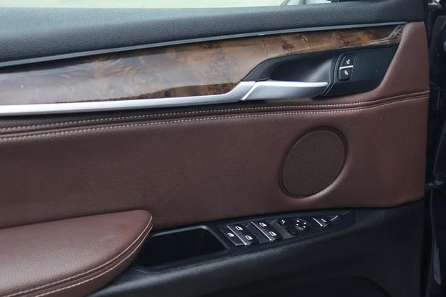 Photo of 2017 Imperial Blue Metallic BMW X5