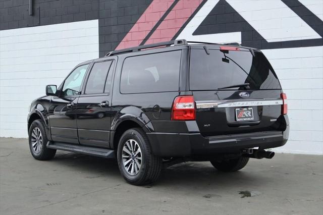 Photo of 2015 Tuxedo Black Metallic Ford Expedition EL
