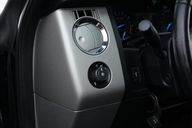 Photo of 2015 Tuxedo Black Metallic Ford Expedition EL