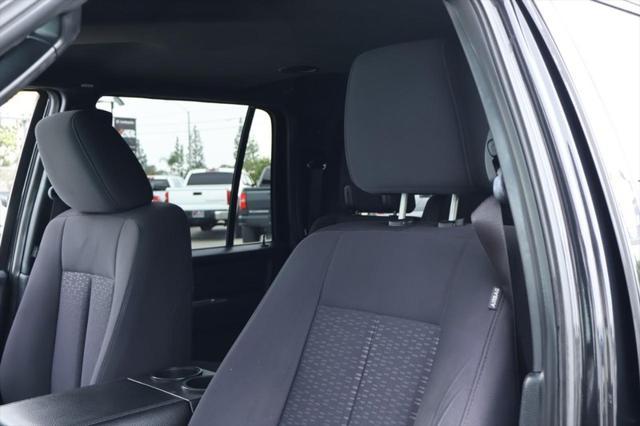 Photo of 2015 Tuxedo Black Metallic Ford Expedition EL