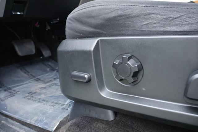 Photo of 2015 Tuxedo Black Metallic Ford Expedition EL
