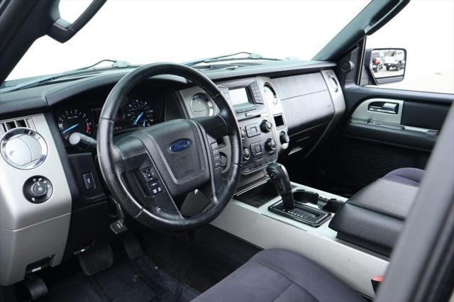 Photo of 2015 Tuxedo Black Metallic Ford Expedition EL