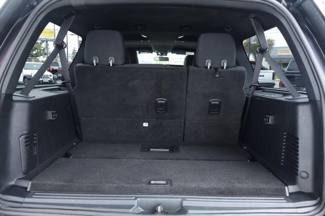 Photo of 2015 Tuxedo Black Metallic Ford Expedition EL