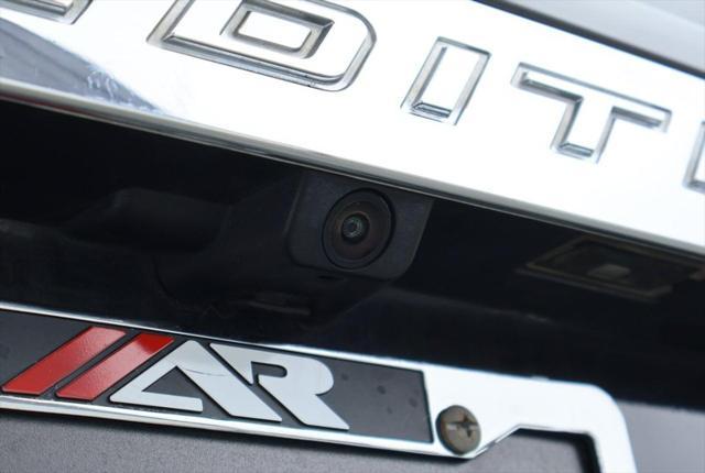 Photo of 2015 Tuxedo Black Metallic Ford Expedition EL