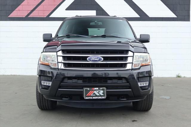 Photo of 2015 Tuxedo Black Metallic Ford Expedition EL