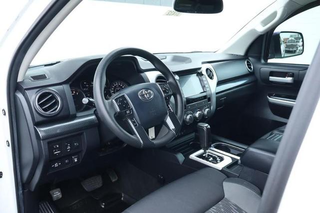 Photo of 2020 Super White Toyota Tundra