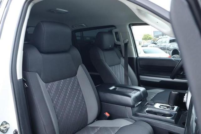Photo of 2020 Super White Toyota Tundra