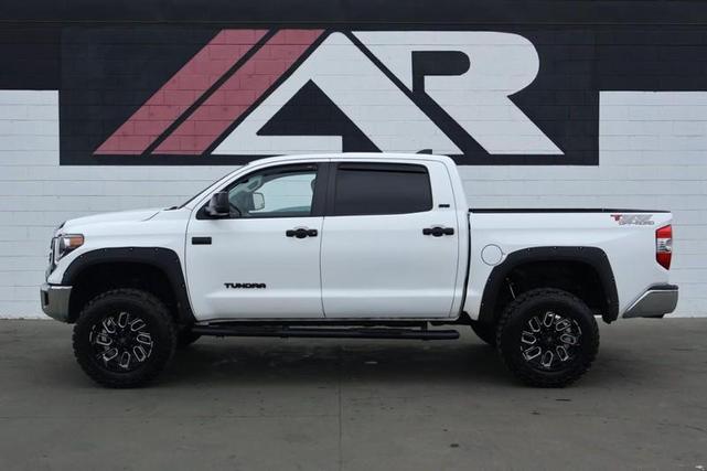 Photo of 2020 Super White Toyota Tundra