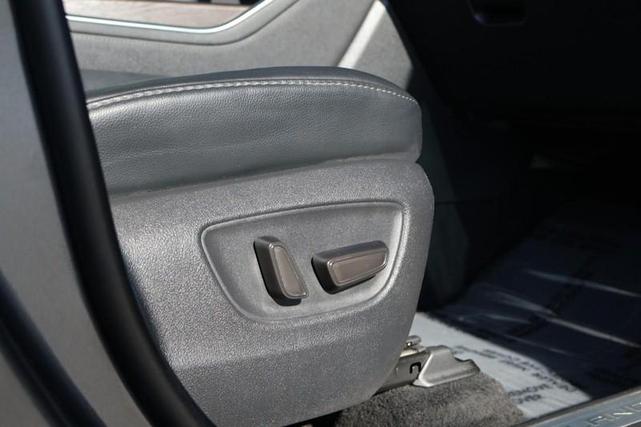 Photo of 2020 Magnetic Gray Metallic Toyota Highlander