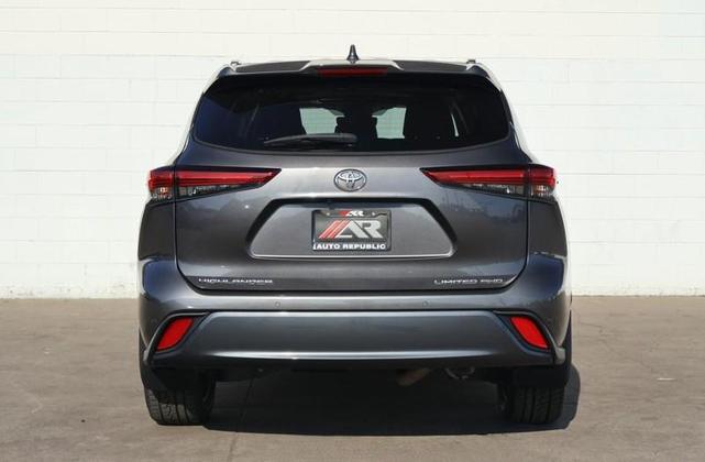Photo of 2020 Magnetic Gray Metallic Toyota Highlander