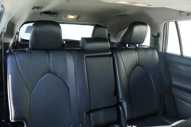 Photo of 2020 Magnetic Gray Metallic Toyota Highlander