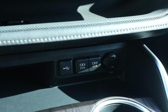 Photo of 2020 Magnetic Gray Metallic Toyota Highlander
