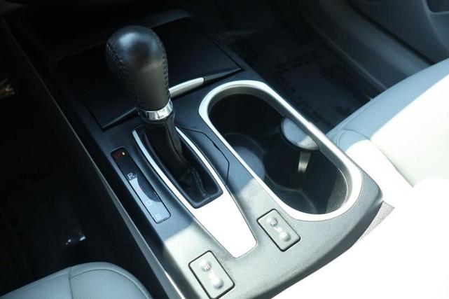 Photo of 2016 Slate Silver Metallic Acura RDX
