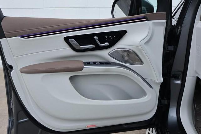 Photo of 2023 Selenite Grey Metallic Mercedes-Benz EQS 450