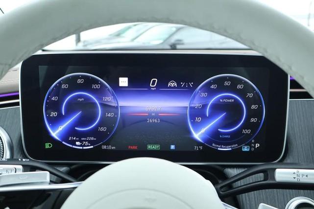 Photo of 2023 Selenite Grey Metallic Mercedes-Benz EQS 450