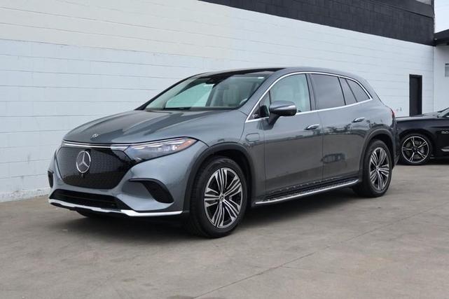 Photo of 2023 Selenite Grey Metallic Mercedes-Benz EQS 450