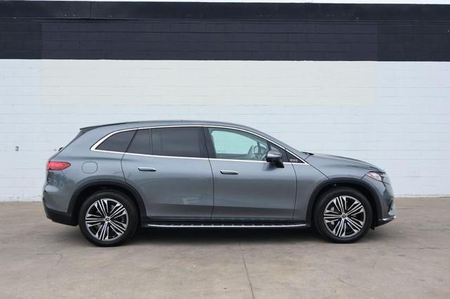 Photo of 2023 Selenite Grey Metallic Mercedes-Benz EQS 450
