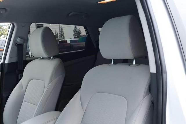 Photo of 2019 WHITE Hyundai TUCSON