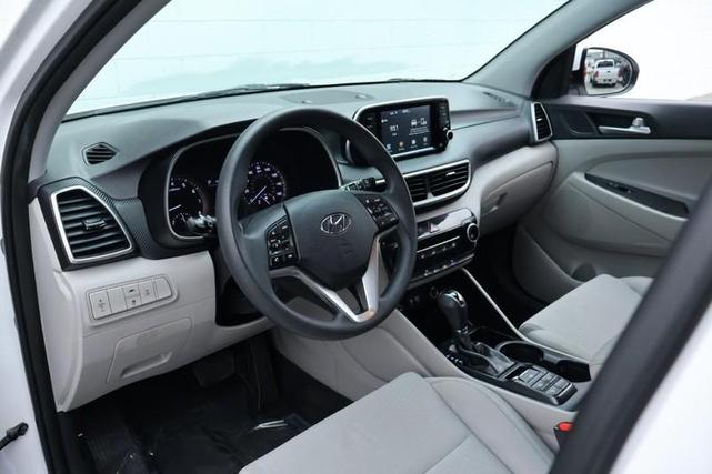 Photo of 2019 WHITE Hyundai TUCSON