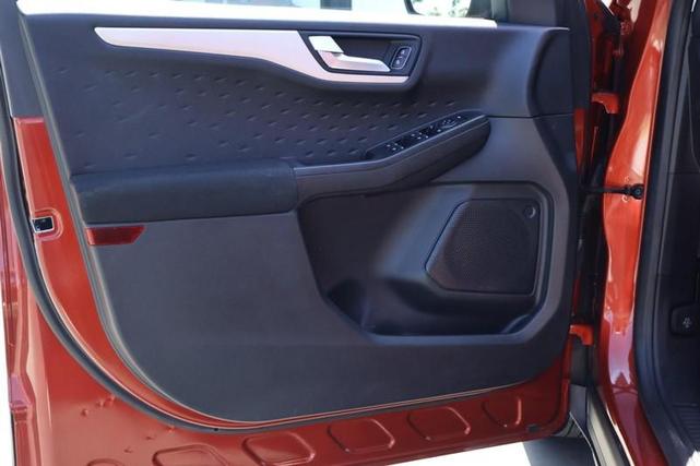 Photo of 2020 Sedona Orange Metallic Ford Escape