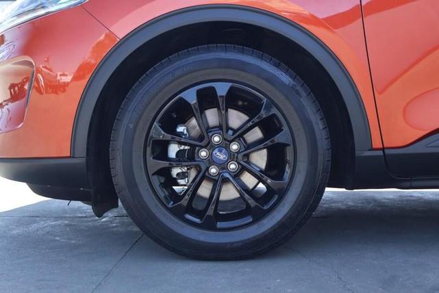 Photo of 2020 Sedona Orange Metallic Ford Escape