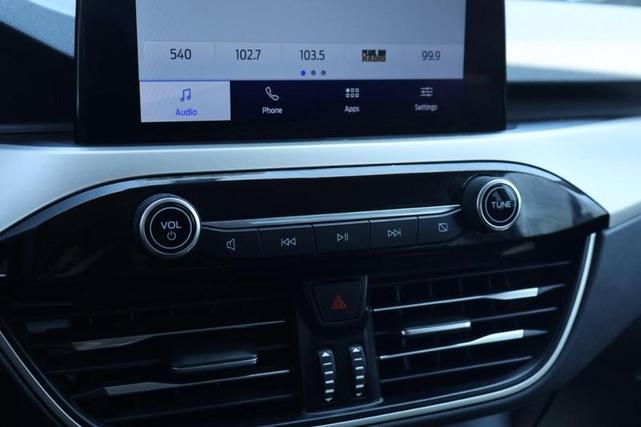 Photo of 2020 Sedona Orange Metallic Ford Escape