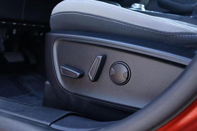 Photo of 2020 Sedona Orange Metallic Ford Escape