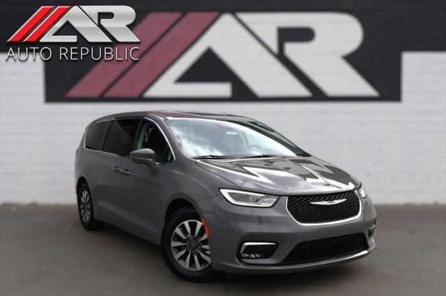 2022 Chrysler Pacifica Hybrid