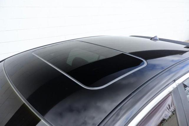 Photo of 2013 Black Obsidian INFINITI G37