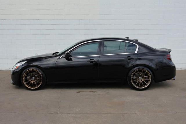 Photo of 2013 Black Obsidian INFINITI G37