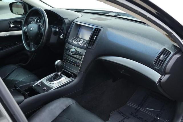 Photo of 2013 Black Obsidian INFINITI G37