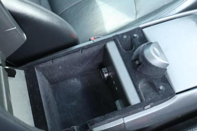 Photo of 2013 Black Obsidian INFINITI G37