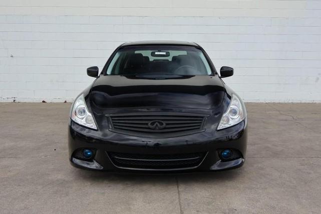 Photo of 2013 Black Obsidian INFINITI G37