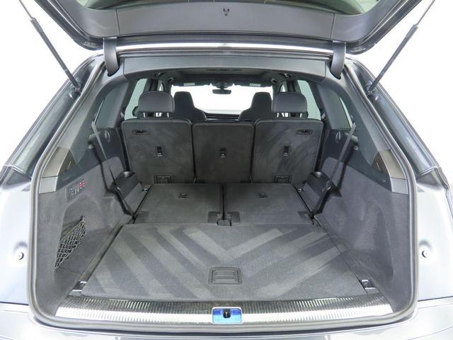 Photo of 2024 Gray Audi Q7