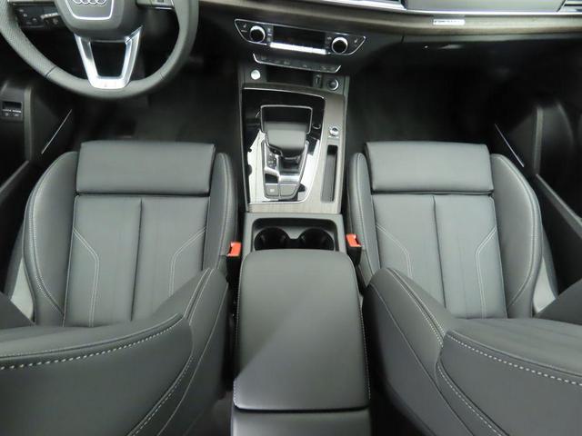 Photo of 2025 Mythos Black Metallic Audi Q5