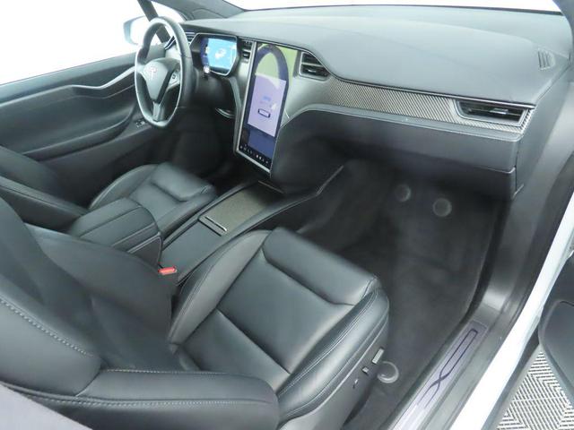 Photo of 2020 Pearl White Multi-Coat Tesla Model X