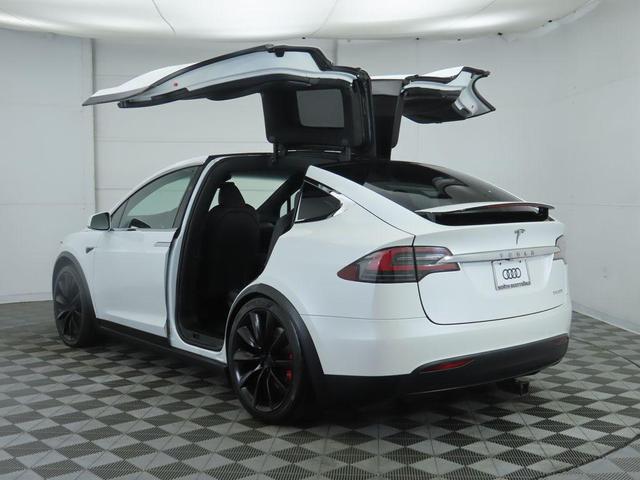 Photo of 2020 Pearl White Multi-Coat Tesla Model X