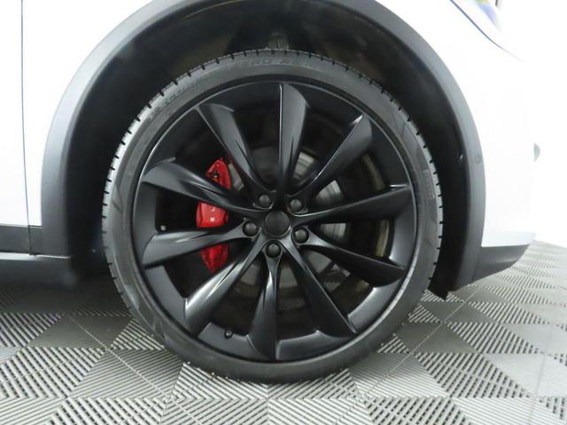 Photo of 2020 Pearl White Multi-Coat Tesla Model X