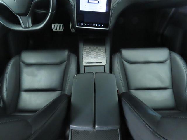 Photo of 2020 Pearl White Multi-Coat Tesla Model X