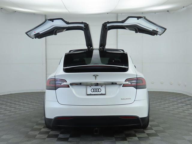 Photo of 2020 Pearl White Multi-Coat Tesla Model X