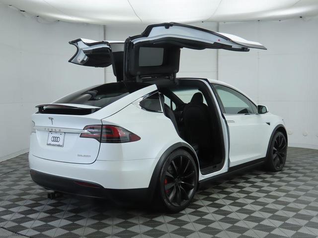 Photo of 2020 Pearl White Multi-Coat Tesla Model X