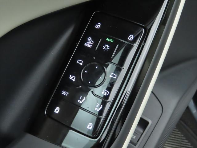 Photo of 2025 Manhattan Gray Metallic Audi Q6 e-tron