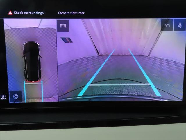 Photo of 2025 Manhattan Gray Metallic Audi Q6 e-tron