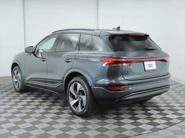 Photo of 2025 Manhattan Gray Metallic Audi Q6 e-tron