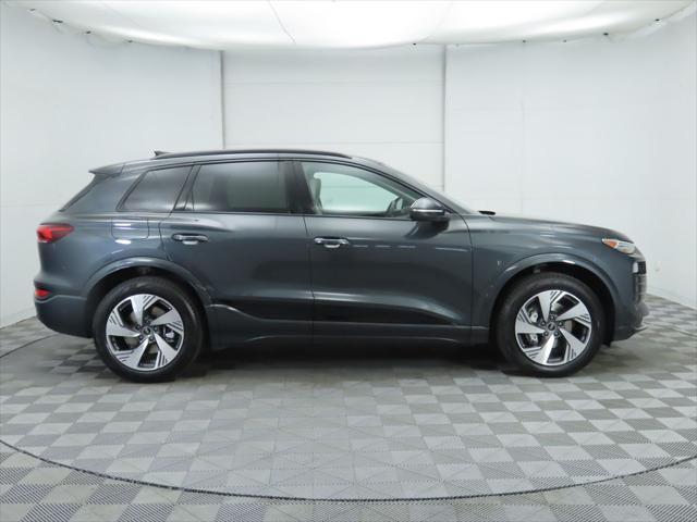Photo of 2025 Manhattan Gray Metallic Audi Q6 e-tron