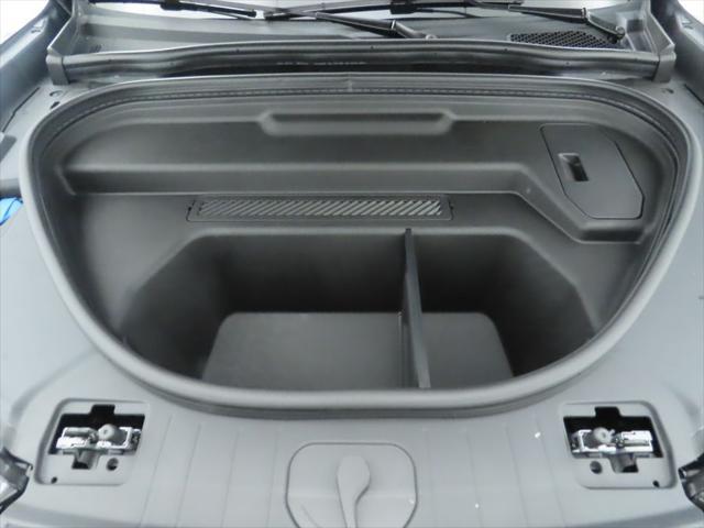 Photo of 2025 Manhattan Gray Metallic Audi Q6 e-tron