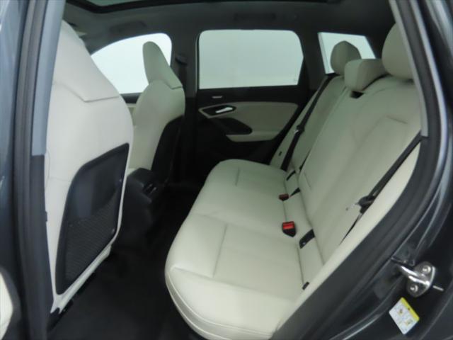 Photo of 2025 Manhattan Gray Metallic Audi Q6 e-tron