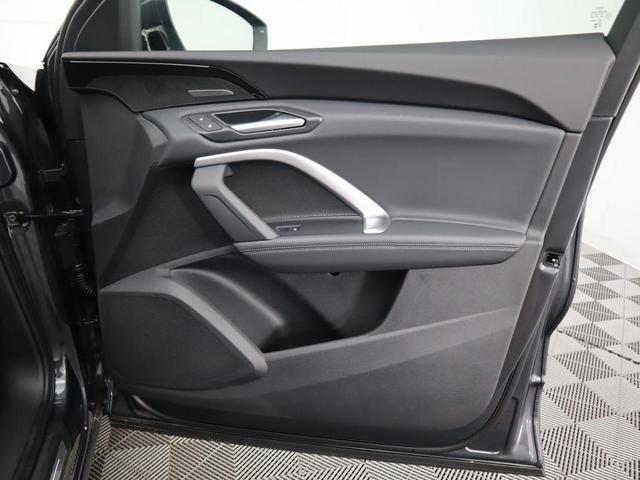 Photo of 2025 Gray Metallic Audi Q5