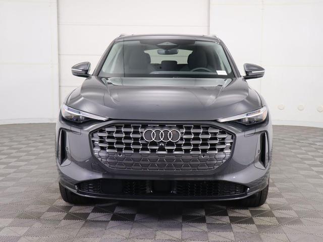 Photo of 2025 Gray Metallic Audi Q5